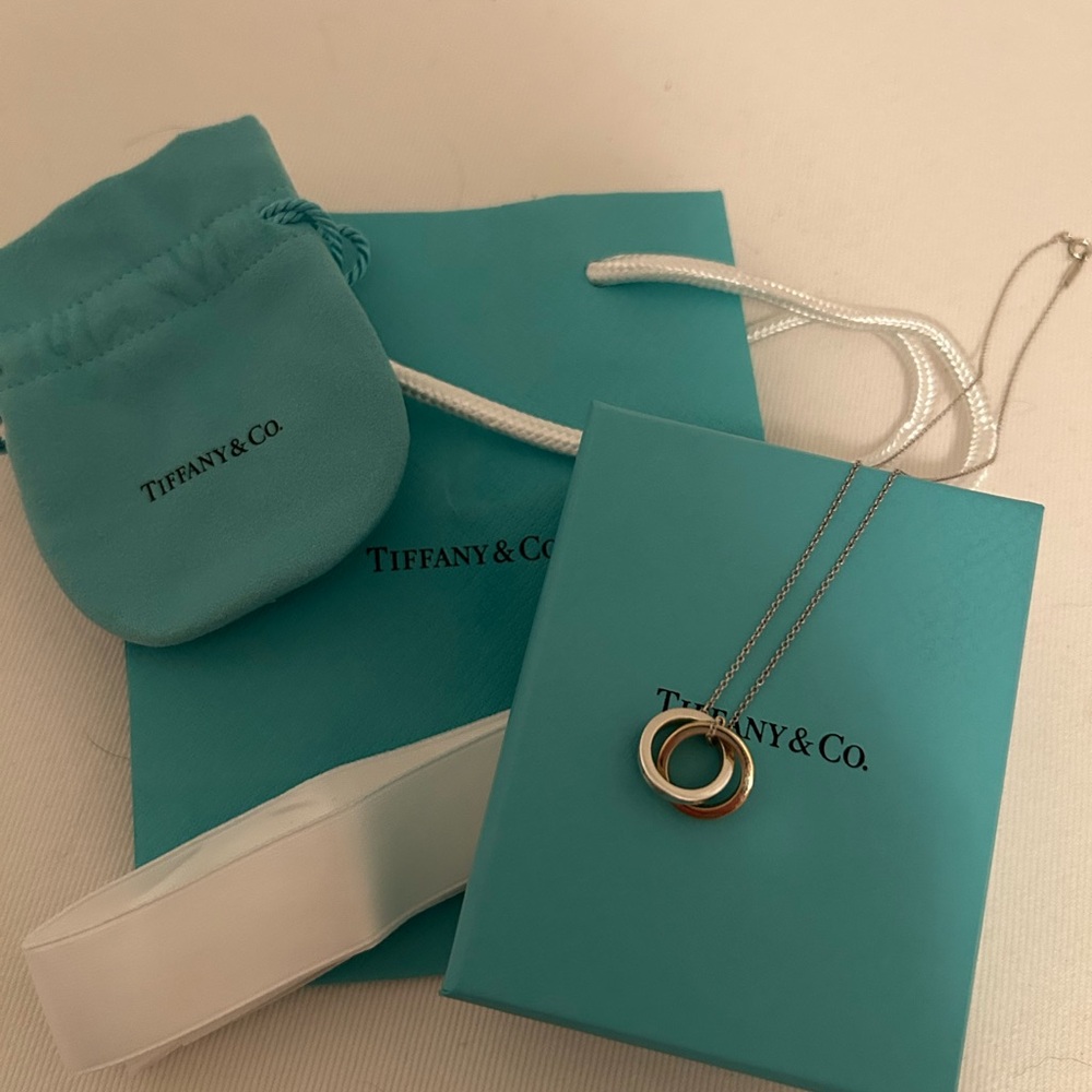AUTHENTIC Tiffany & Co. 1837 Interlocking circle pendants. - Picture 2 of 11